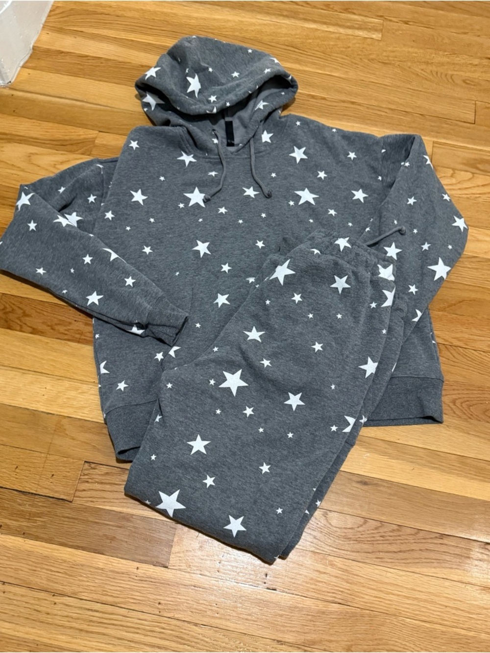 Savvi Shine Hoodie Star Print Gray Pullover | Plush Lined | Size L | EUC - Picture 10 of 13